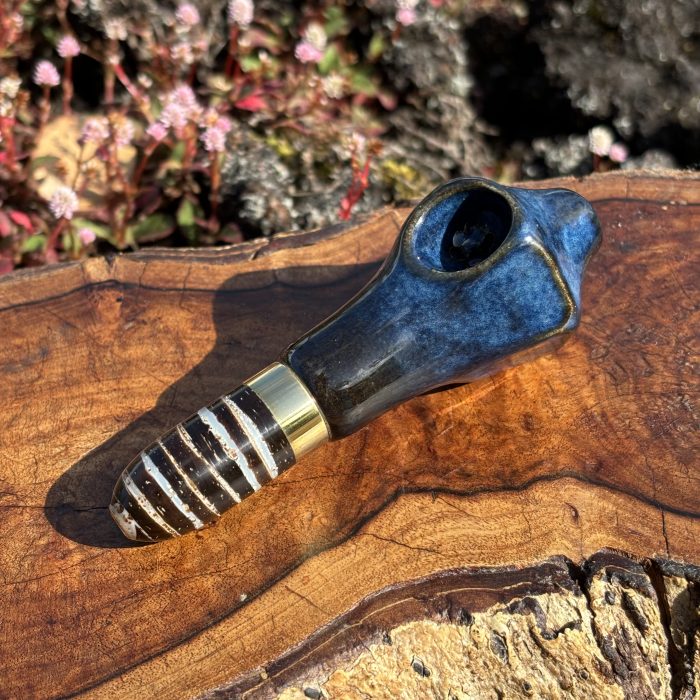 Cobalt Gemstone With Coconut Shell and Resin Mouthpiece